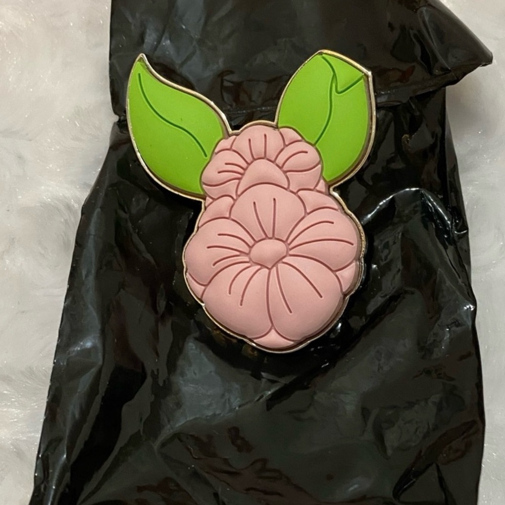 Disney Parks 2024 Character Potted Plants Mystery Pin - PIGLET - NWT